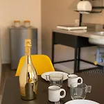 Vannucci 71 Апартаменты