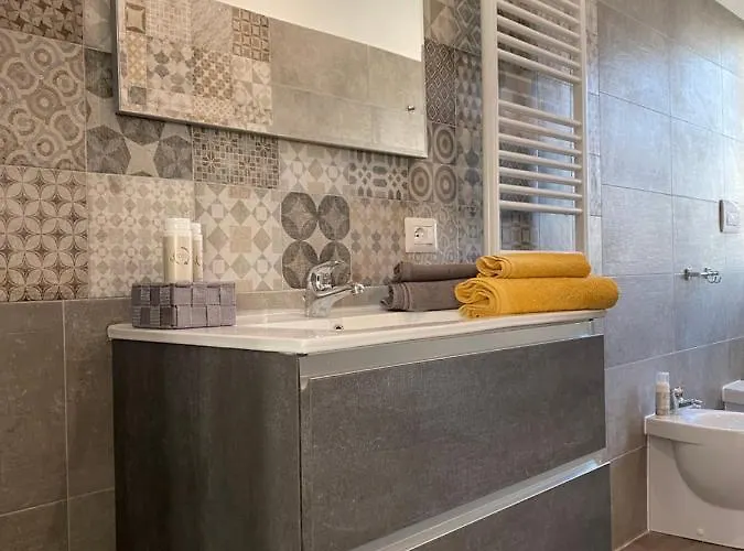 Vannucci 71 Appartamento *